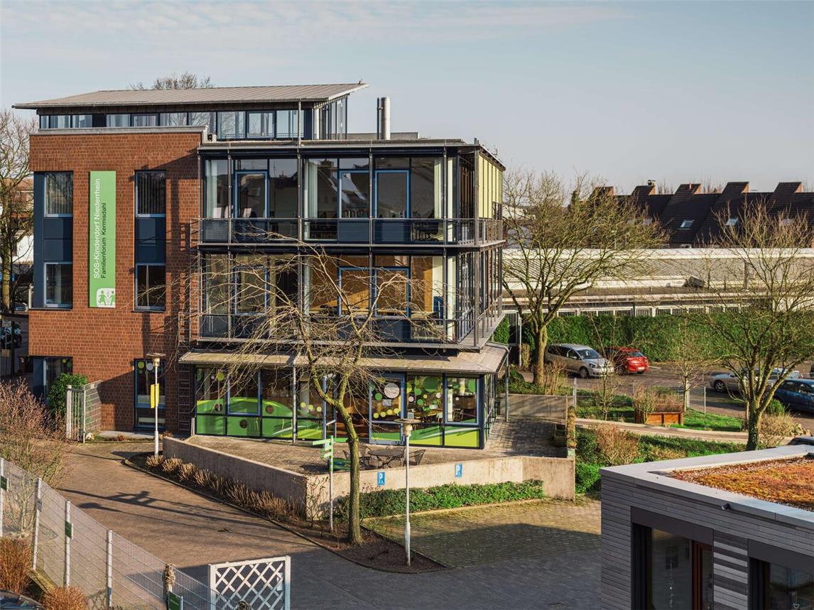 Auf dem Gelände des Familienforums Kermisdahl in der Klever Unterstadt findet der Flohmarkt statt. Foto: SOS-Kinderdorf/Foto: Mareen Fischinger