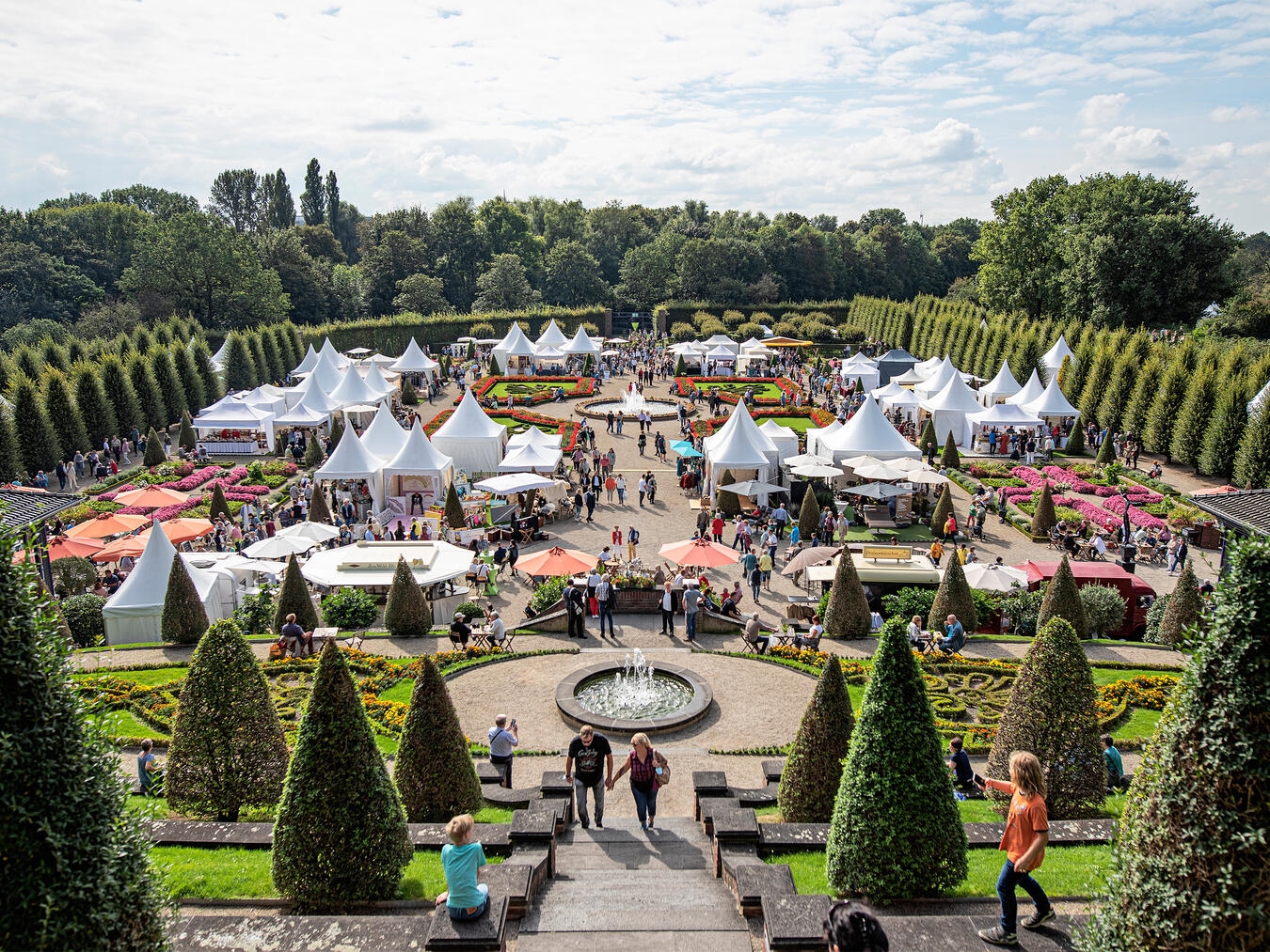 Auf dem historischen Klostergelände in Kamp-Lintfort findet vom 19. bis 21. September die Herbstpartie Kloster Kamp statt. Fotos Reno Müller