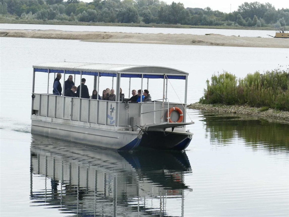 Auf dem Reeser Meer ist auch das Forschungsschiff „Wilde Gans“ unterwegs. Foto: S. Döringhoff