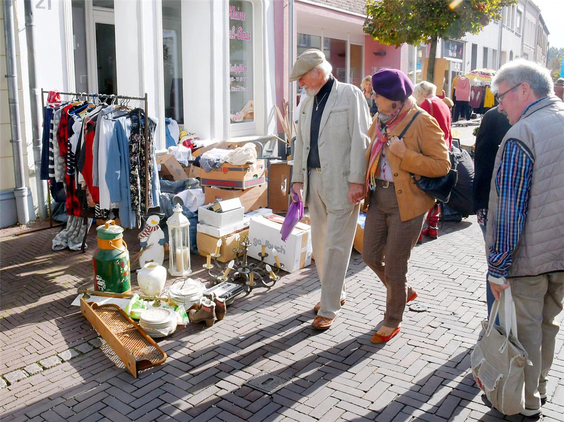 Auf den Kalkarer Straßen wird auch in diesem Jahr wieder getrödelt. NN-Foto (Archiv): Rüdiger Dehnen