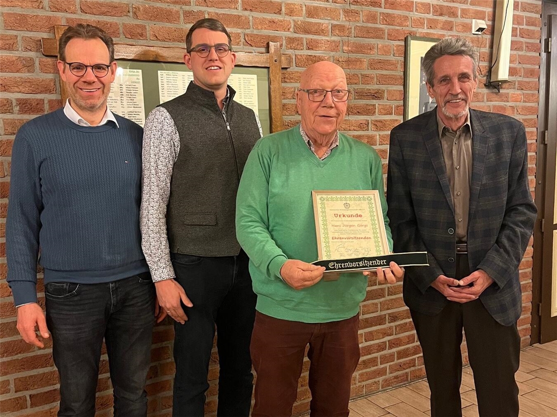 Delegiertenversammlung Emmerich: Stadtoberst Tim te Laak, Vorsitzende Markus Holtkamp, Hans-Jürgen Gorgs, Herbert Gartenmeier.