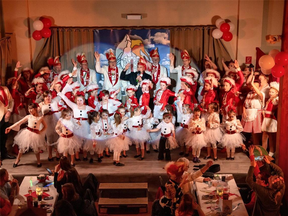 Auf der Funkturm-Bühne ging es hoch her. Fotos: Funkturm Hau
