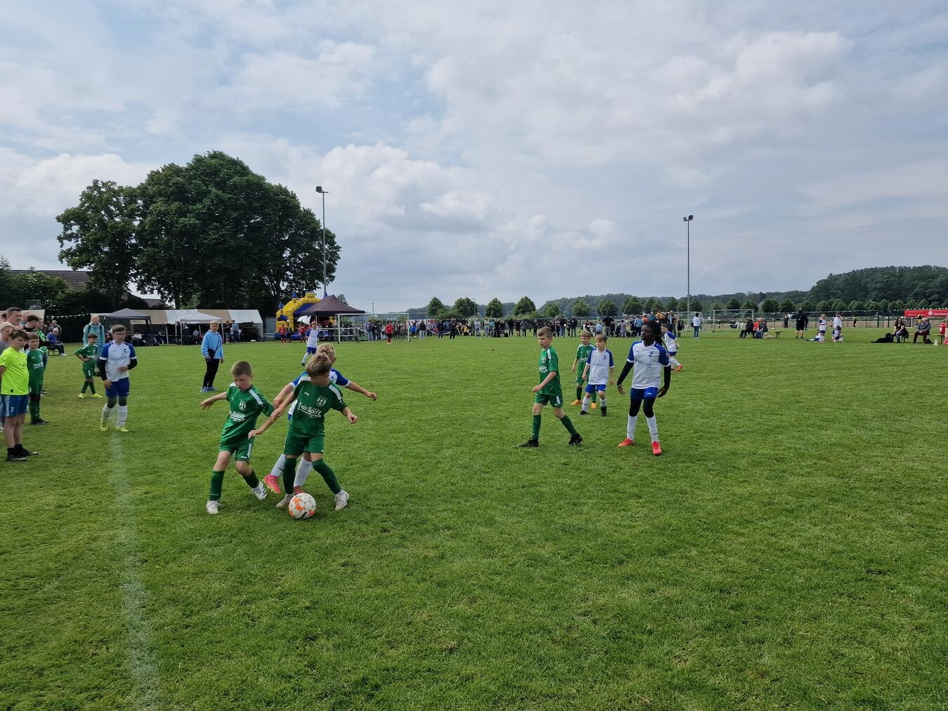 "Jugendfußballturnier SV GW Vernum auf Sportanlage am Fronleichnamswochenende"