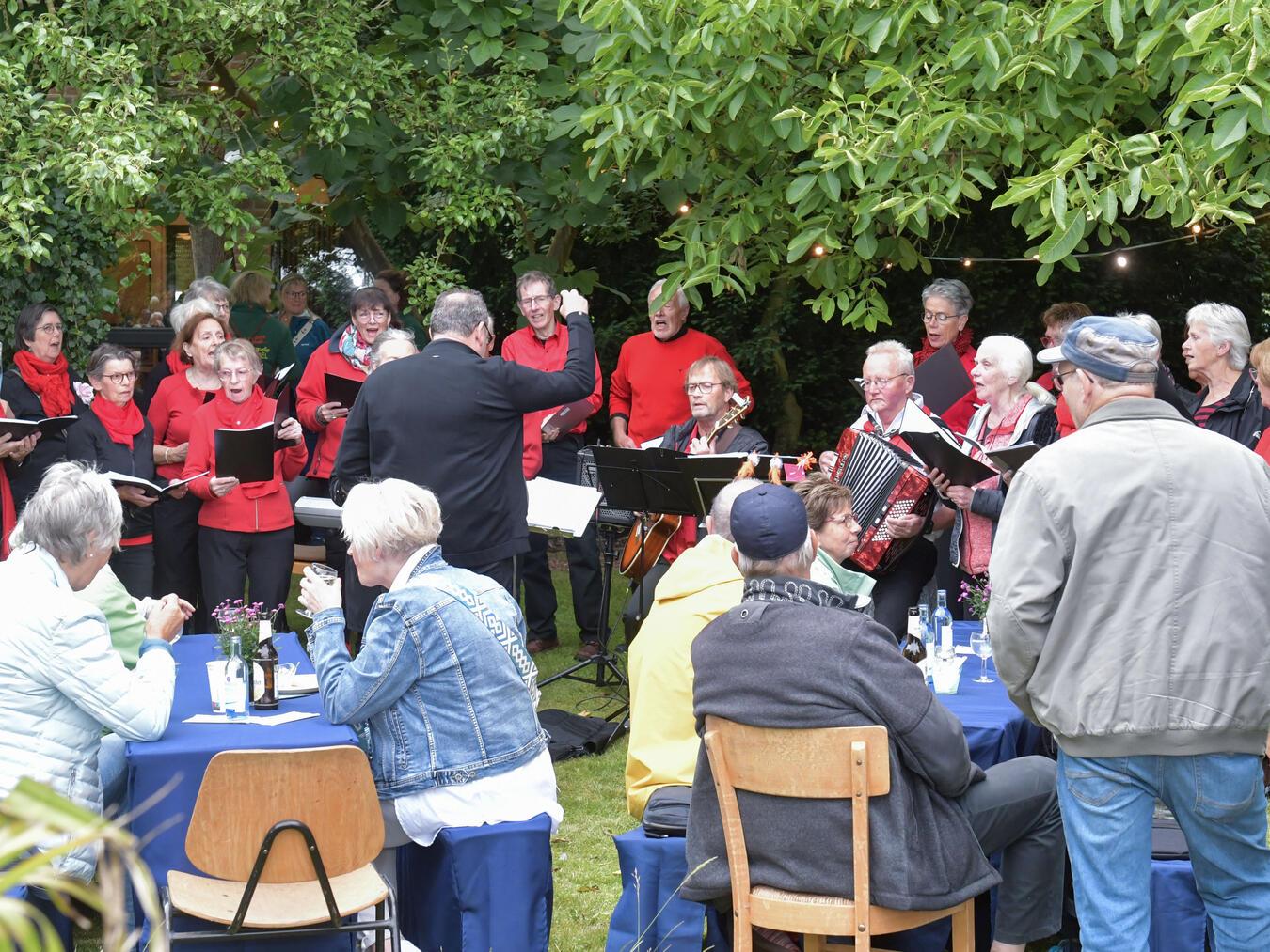 Aus dem Ausweichquartier Pfarrgarten ist nun der Veranstaltungsort geworden. NN-Foto: Archiv/Gerhard Seybert