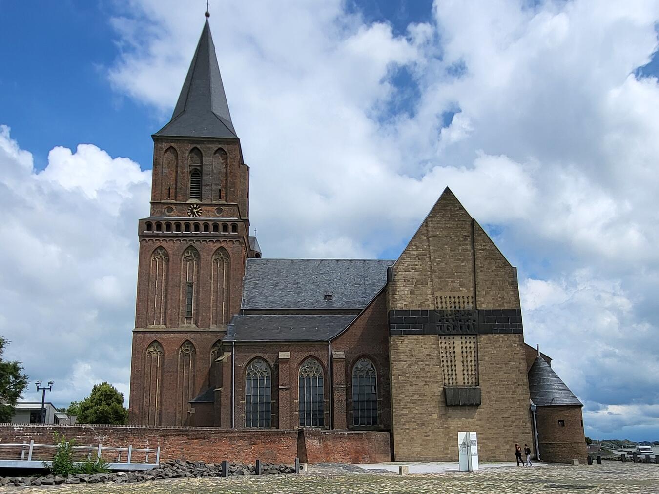 Aus der St.-Martini-Kirche in Emmerich ist am Freitag der Opferstock gestohlen worden. NN-Foto: Michael Bühs