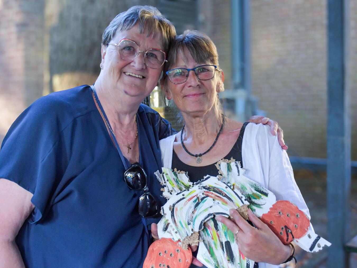 Aus nach 111 Jahren: Heide Götte (r.) ist die letzte Schützenkönigin der St.-Michael-Bruderschaft. NN-Foto: Gerhard Seybert