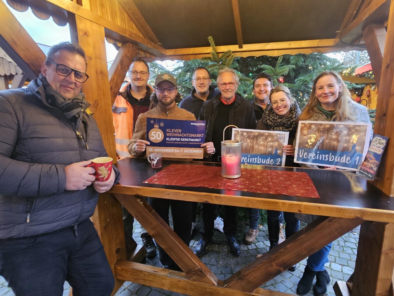 Aussteller und Organisatoren freuen sich auf den 50. Klever Weihnachtsmarkt. NN-Foto: vs