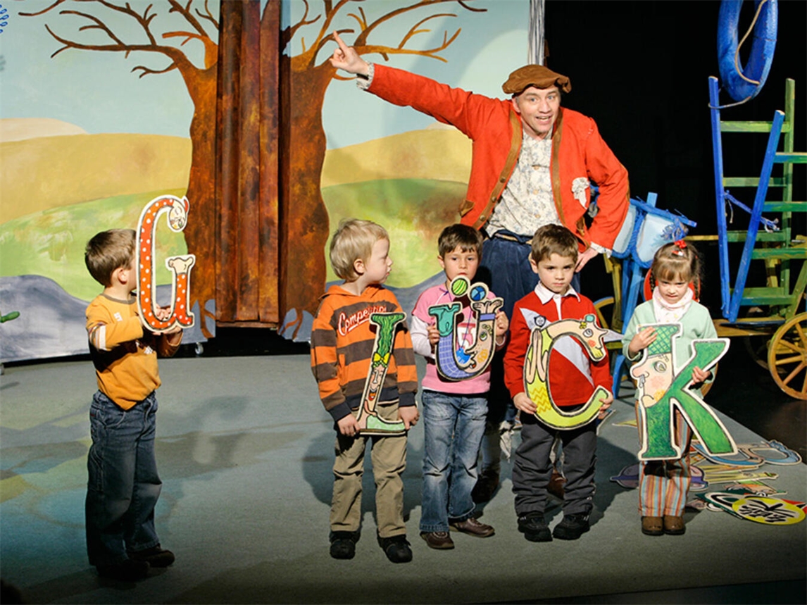 "Babilu und die Buchstabenbande Aufführung in Rees, Theater DonKidschote, Kinderstück, Buchstaben, Abenteuer"