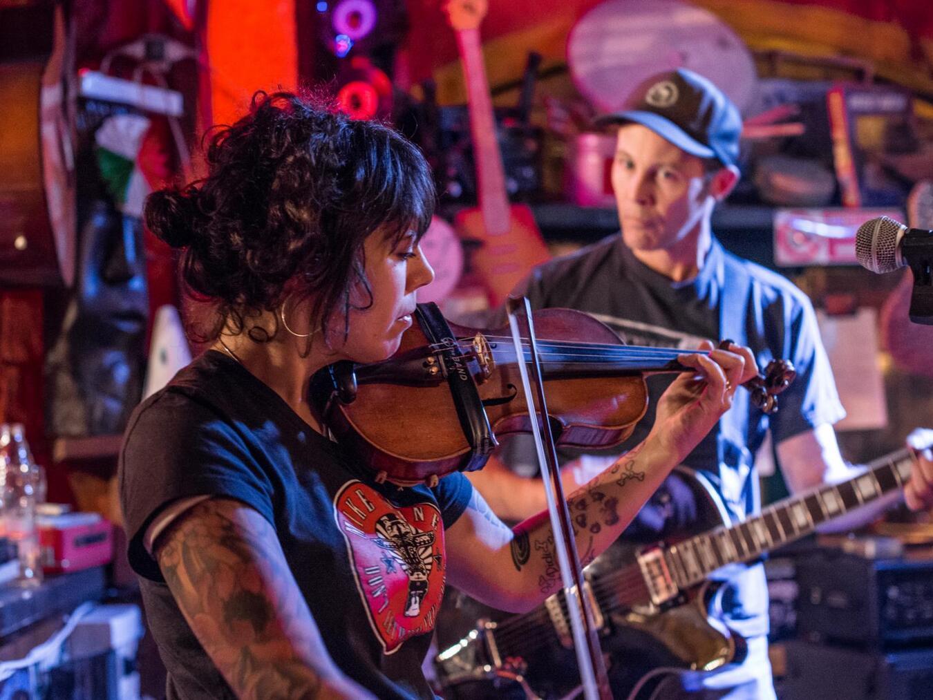 Barbara Luna und Mike Spine treten am 25. April im Radhaus Kleve auf. Foto: privat