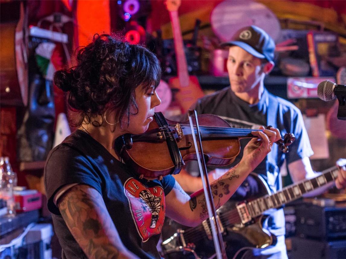 Barbara Luna und Mike Spine treten am 25. April im Radhaus Kleve auf. Foto: privat