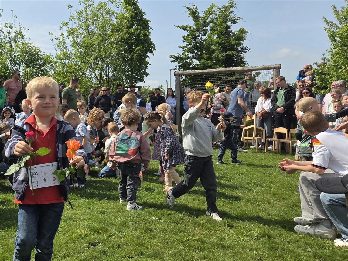 "Frühlingsfest im Kinderhaus Die Waldfrösche, Tag der offenen Tür, Elterninitiative Villa Kunterbunt"