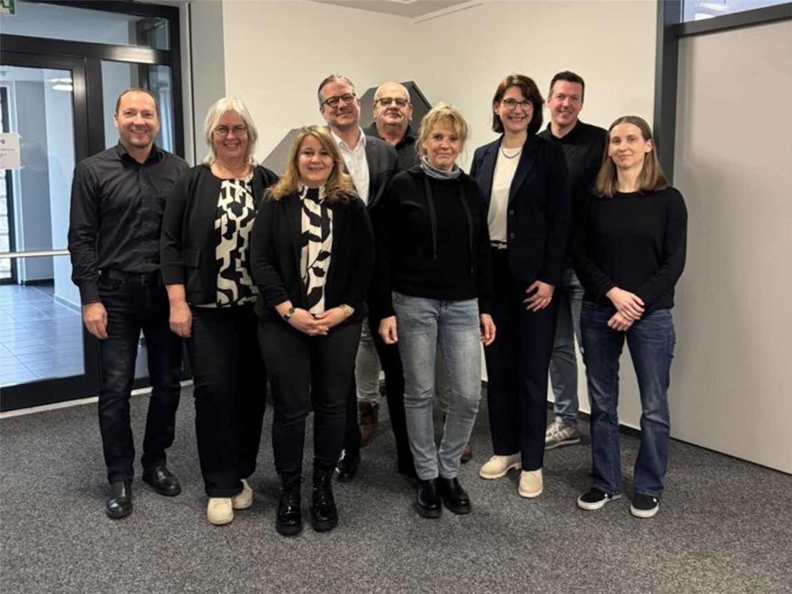 Bei der Ehrung: (v.l.) Werner Barz, Birgitt Reudenbach, Ramona Albaceli, Dr. Dominik Pichler, Stefan Reudenbach, Susanne Ueberschaer, Melanie Hahn, Hendrik Kruß und Verena Möller.Foto: Wallfahrtsstadt Kevelaer