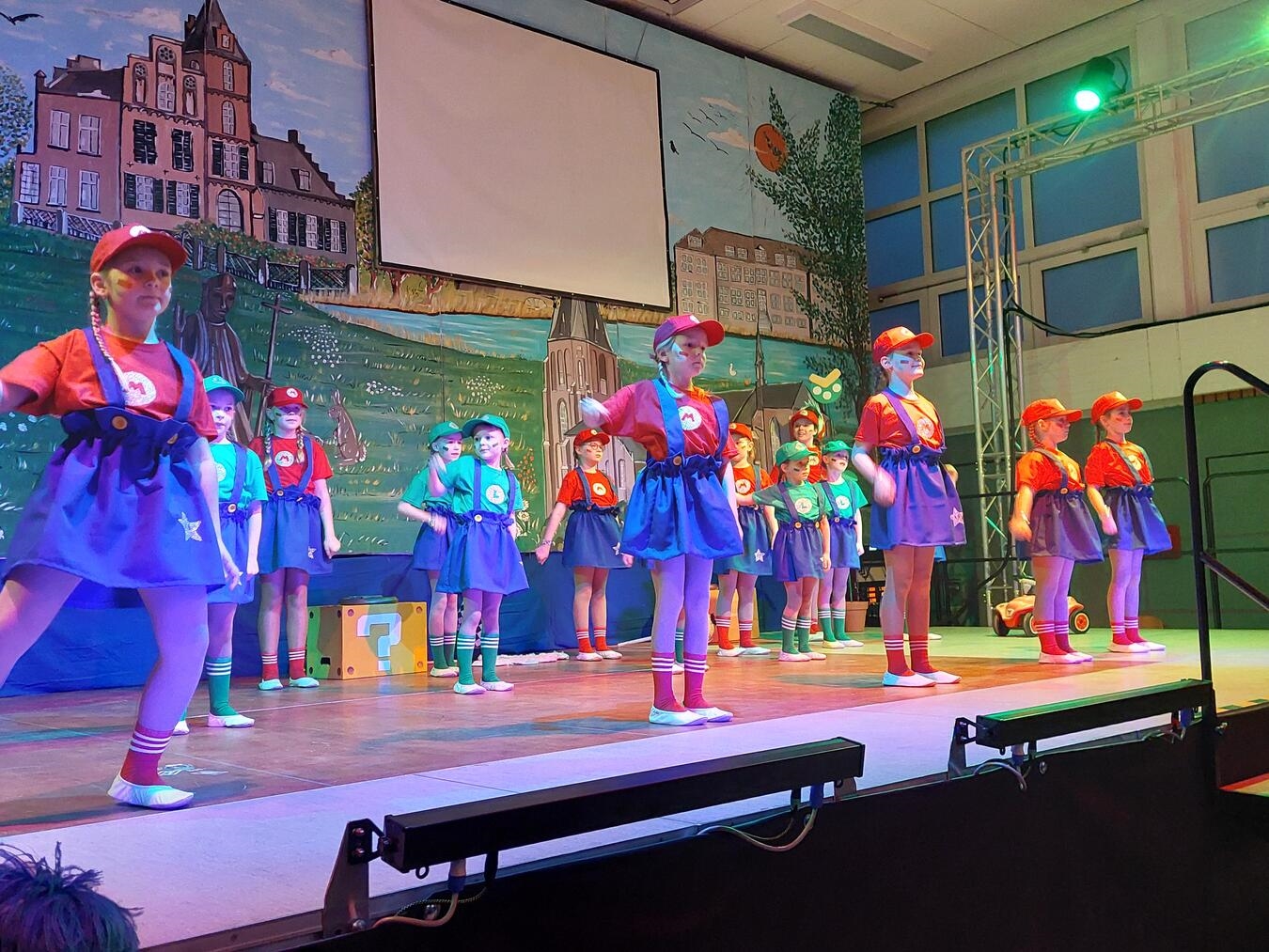 Bei der Sitzung der Karnevalsgemeinschaft Dikkhöös wurde viel getanzt und gelacht. Foto: Dikkhöös