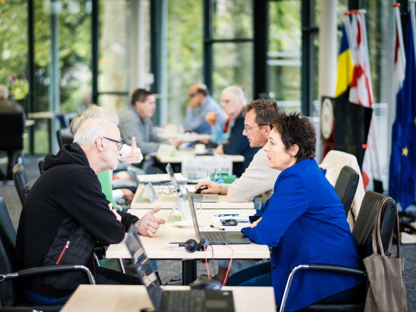 "Vertreter bei Sprechstunde in der Euregio Rhein-Waal"