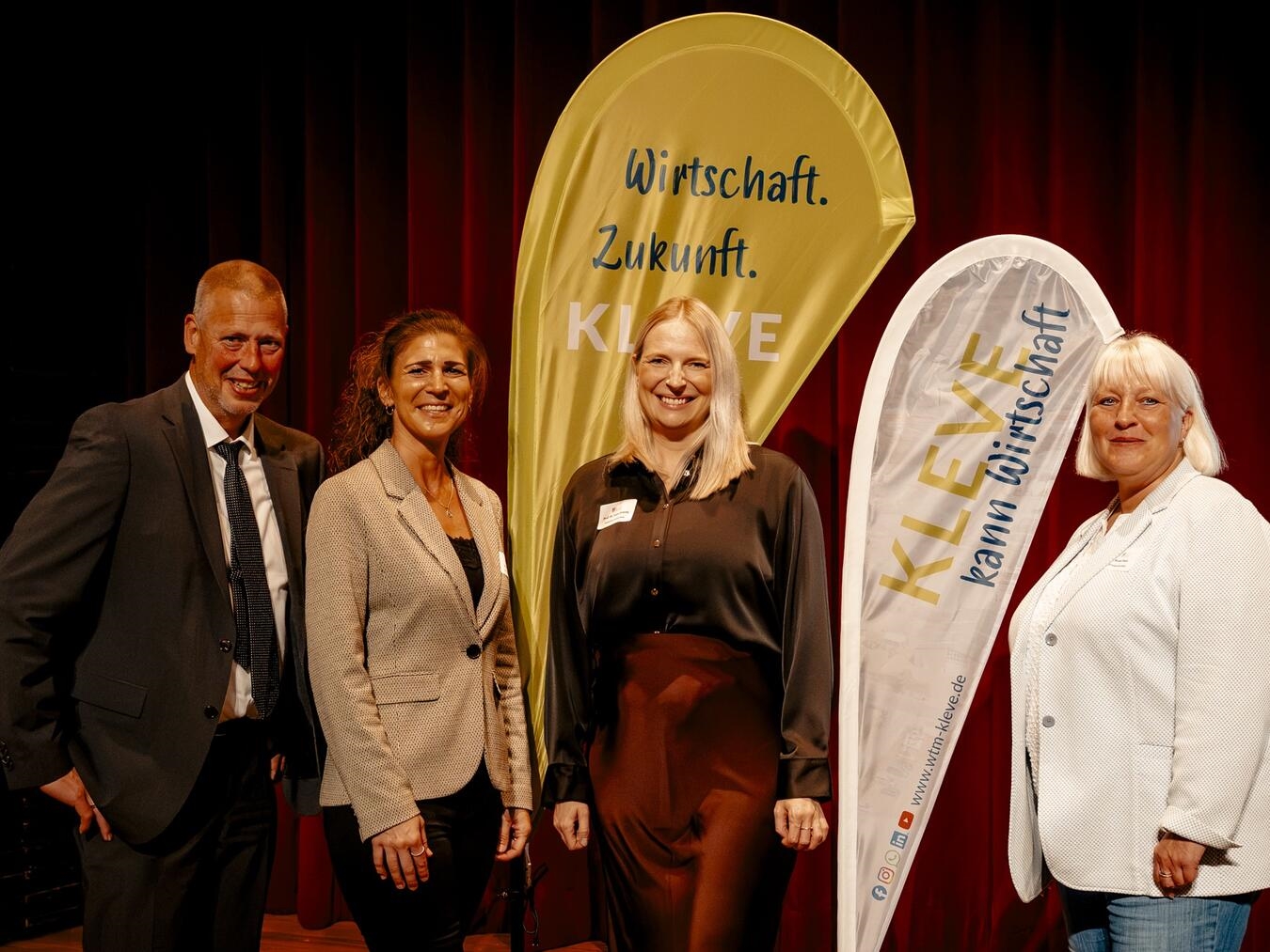"Markus Dahmen, Verena Rohde, Prof. Dr. Lena Evertz und Nicole Pauls beim Business-Frühstück in Kleve"