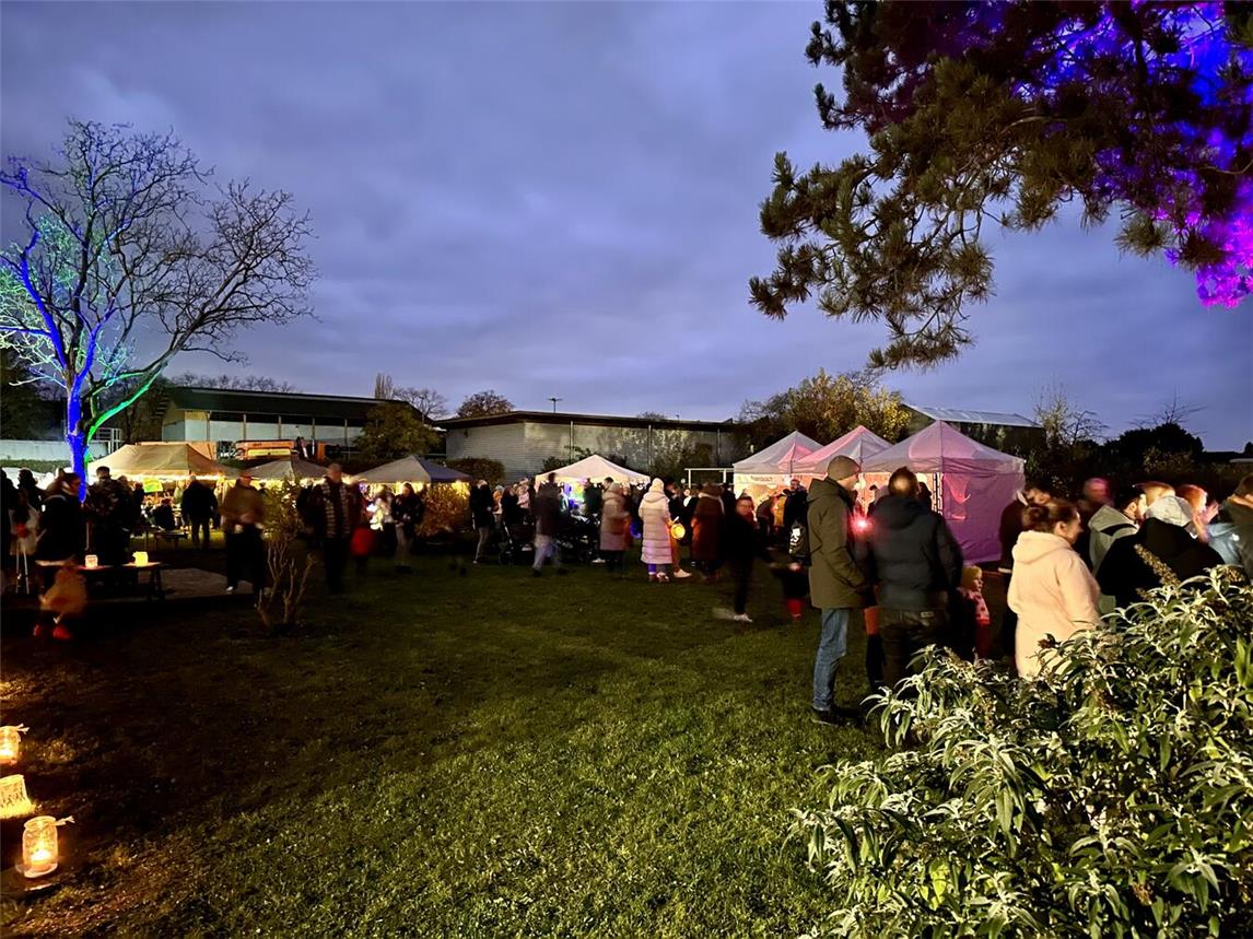 Beim Lichterfest feierte die Kita Am Rodenbusch gleichzeitig auch nachgeholt ihr 30-jähriges Bestehen. Foto: Stadt Geldern/Terhorst
