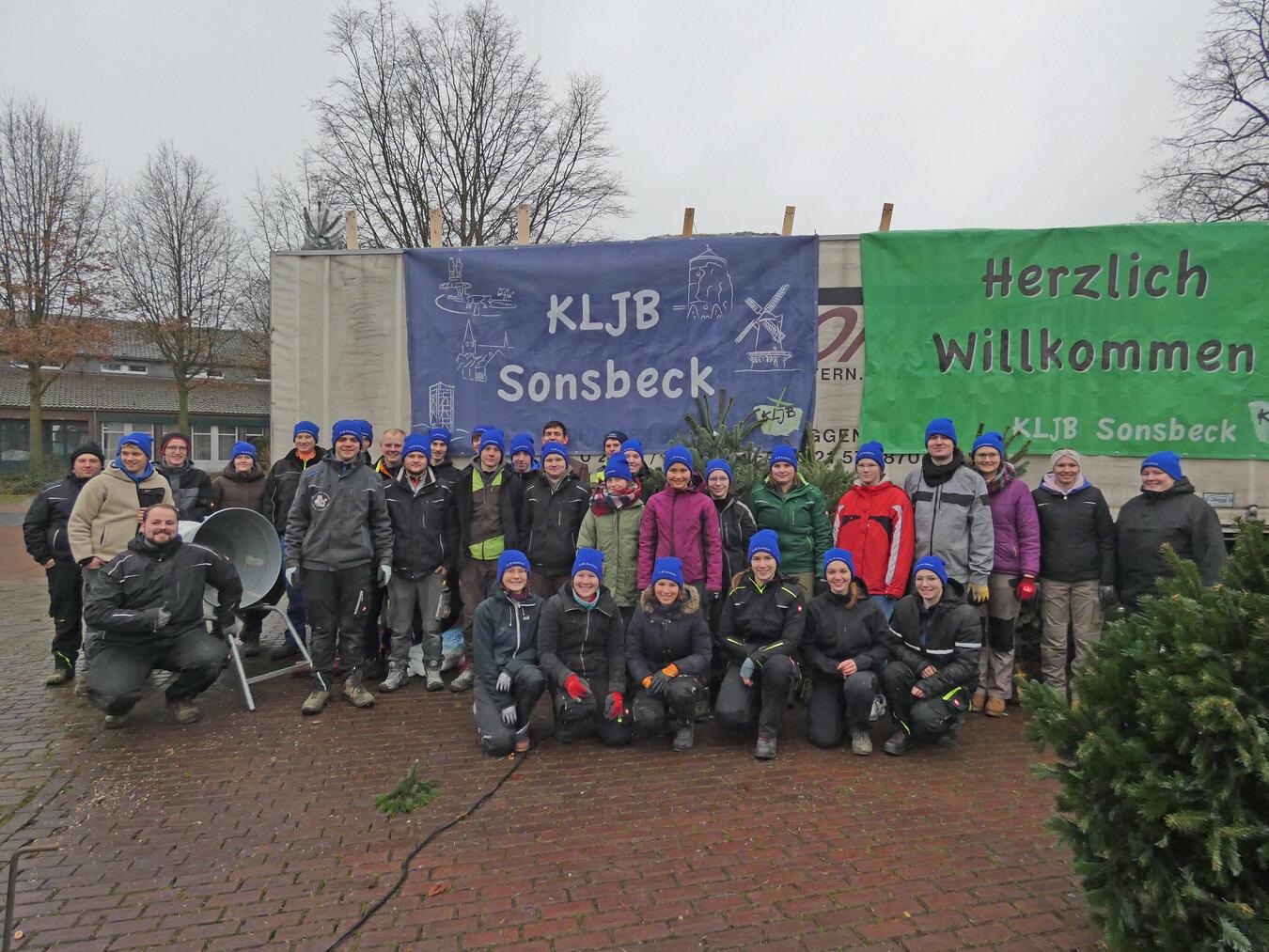 Bereits am frühen Morgen trafen sich die Mitglieder, um alle Vorbereitungen zu treffen. Foto: KLJB