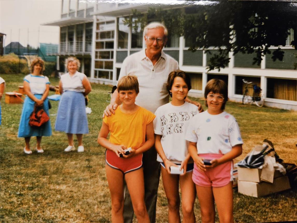 Bernd Lucke-Kramer, hier beim Sportfest 1986, war der erste Vorsitzende des TuS Haffen-Mehr. Foto: privat