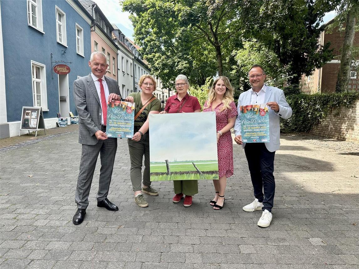 Bernd Zibell (Sparkasse), Nicola Lümmen (IGX), Künstlerin Christel Verhalen, Saskia Schöbel (TIX) Bürgermeister Thomas Görtz freuen sich auf kunstvolle Tage. NN-Foto: SP