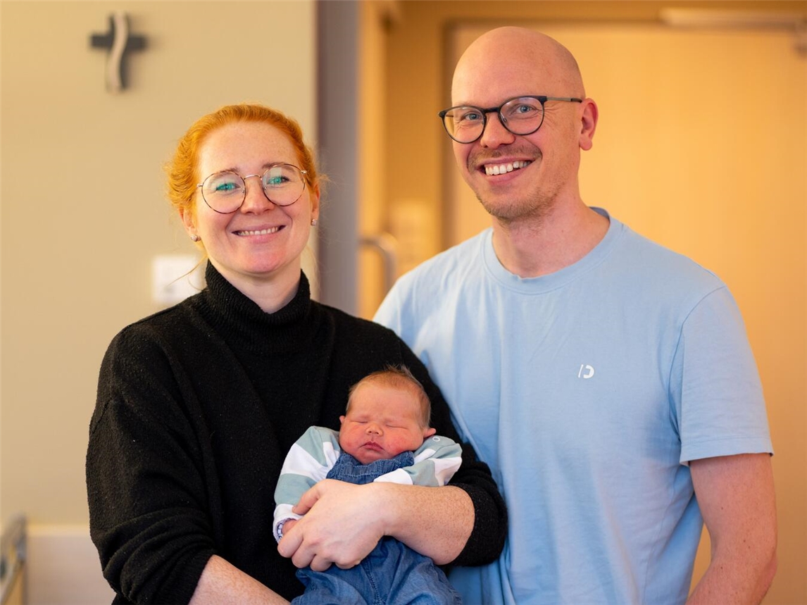 Bianca und Nikolai Schlüter mit Frieda Marlene. Foto: KKLE