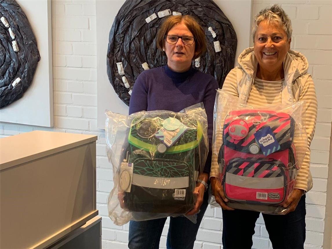 Kiwanis Club Xanten spendet Tornister an Kolping Kindergarten Kalkar