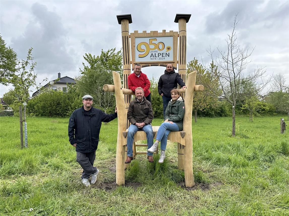 Ein Holzstuhl als „Selfie-Point“
zum 950-jährigen Jubiläum
