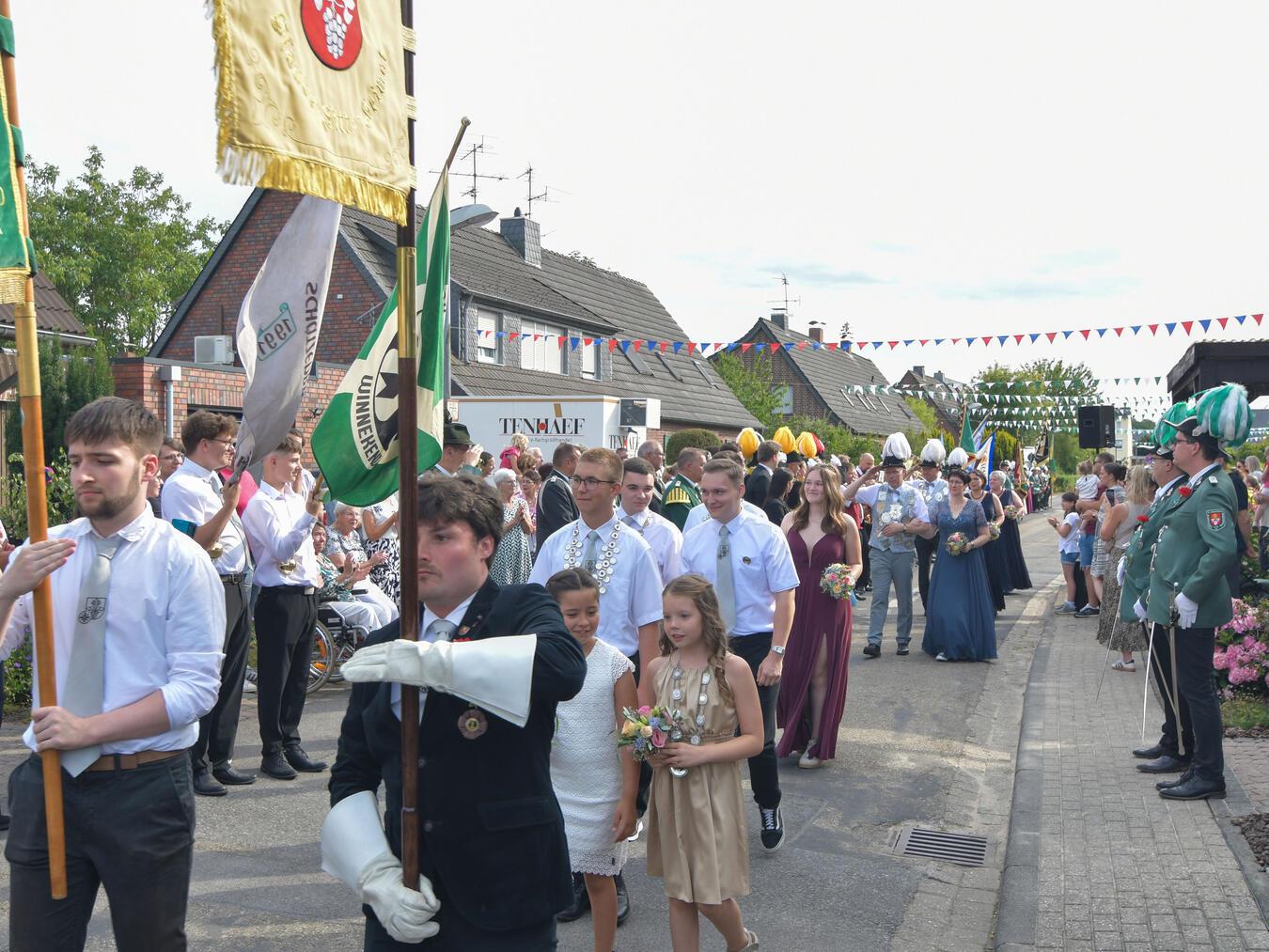Bezirkskönig feiert Winnekendonker Kirmes 