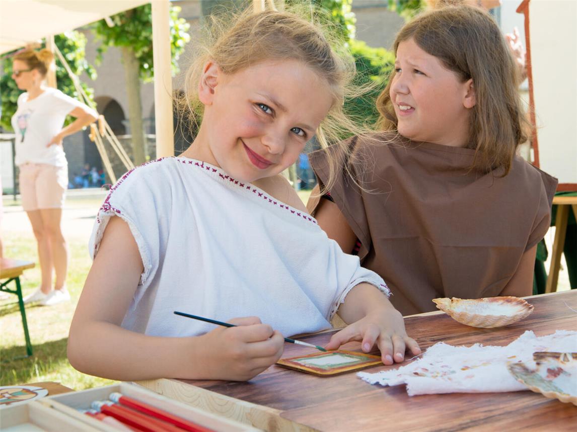 Römischer Fischer, Maler und Lehrer im APX