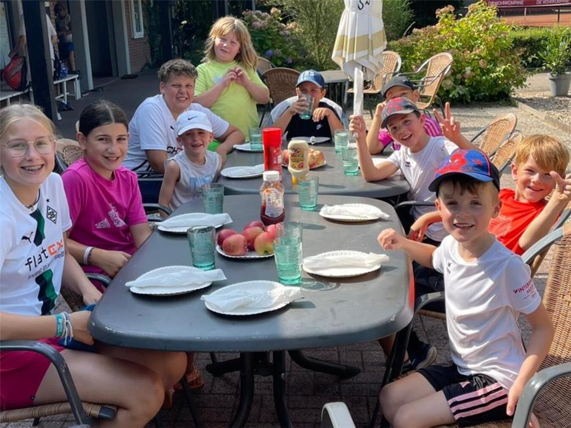 TC Rot-Weiß Goch 1950:  Zweites Kinder- und Jugend-Sommercamp wieder ein voller Erfolg