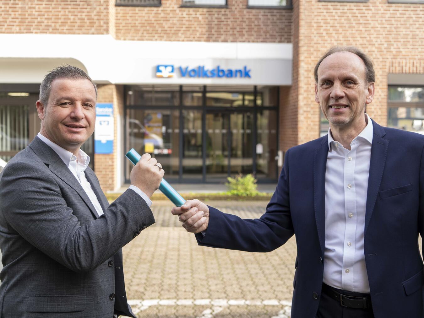 Staffelstabübergabe bei der Volksbank Straelen 