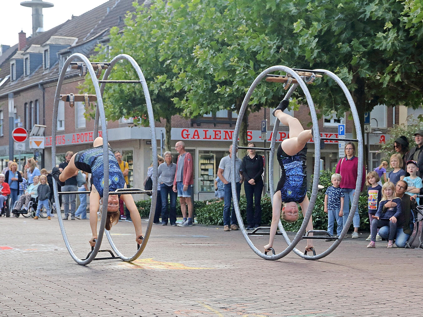 Zauberhaftes Straßenkunst-Festival in Geldern 