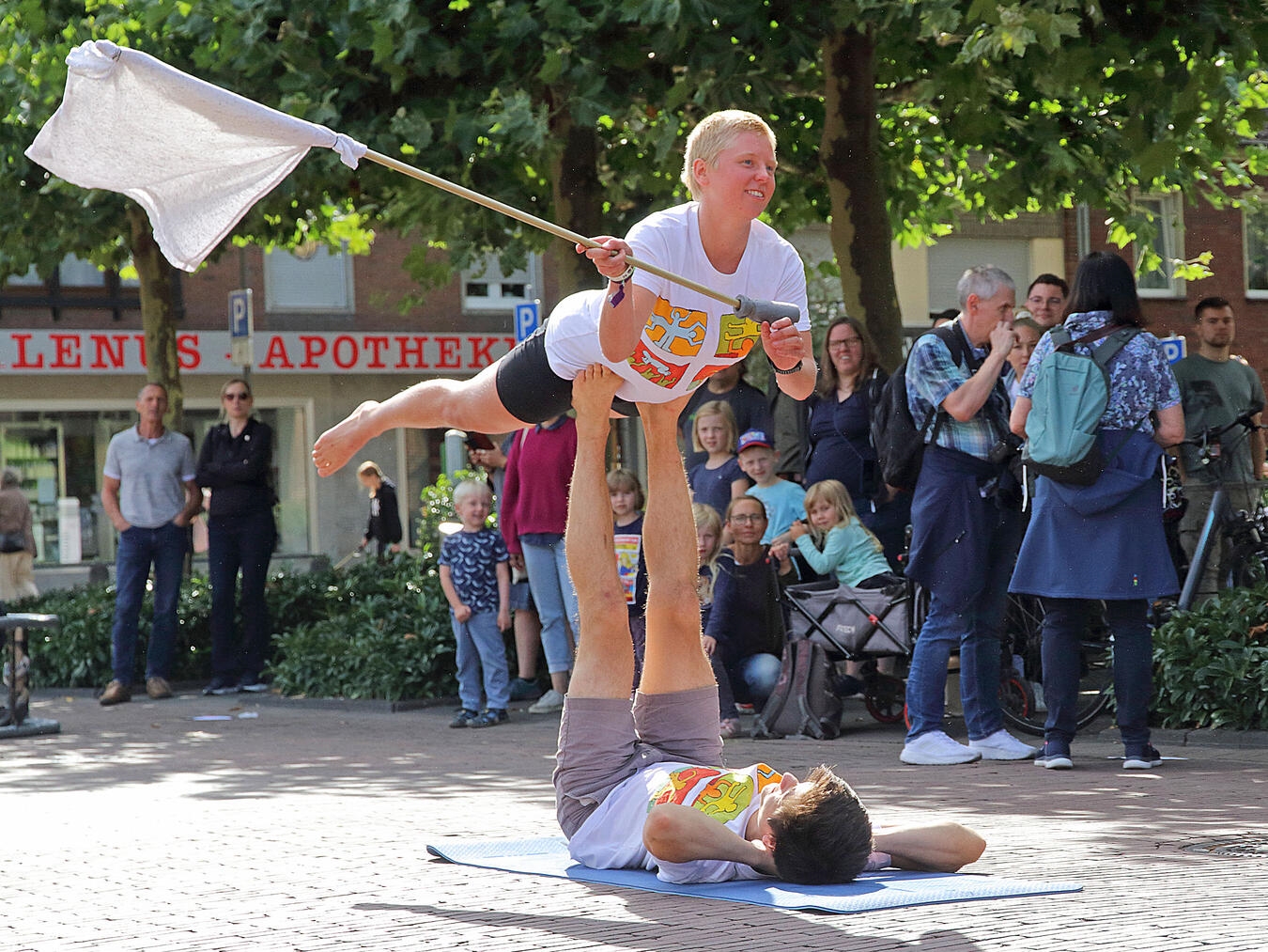 Zauberhaftes Straßenkunst-Festival in Geldern 