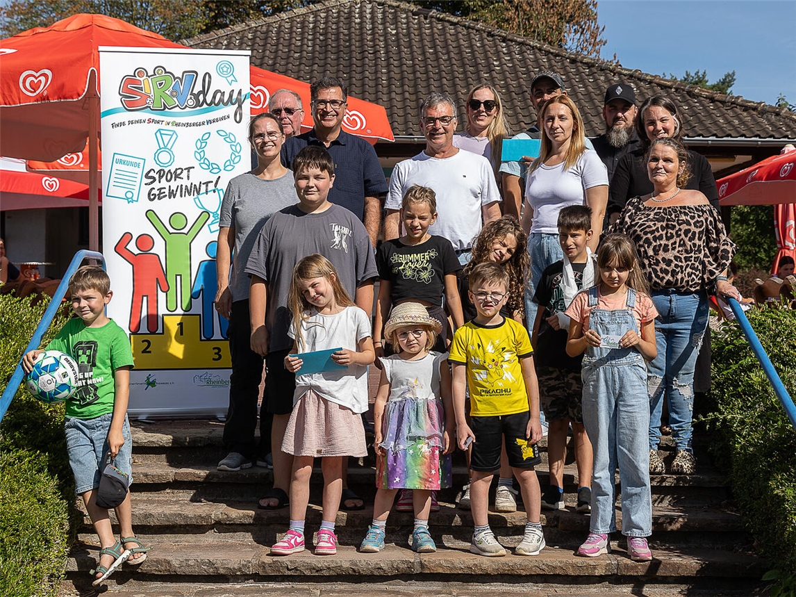 SiRV-day in Rheinberg: Preise an die glücklichen Gewinner übergeben
