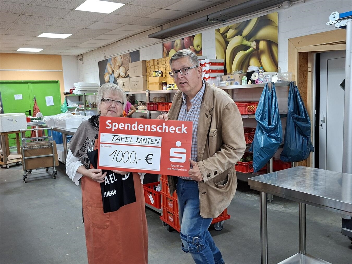Das Forum Xanten spendet an die Xantener Tafel