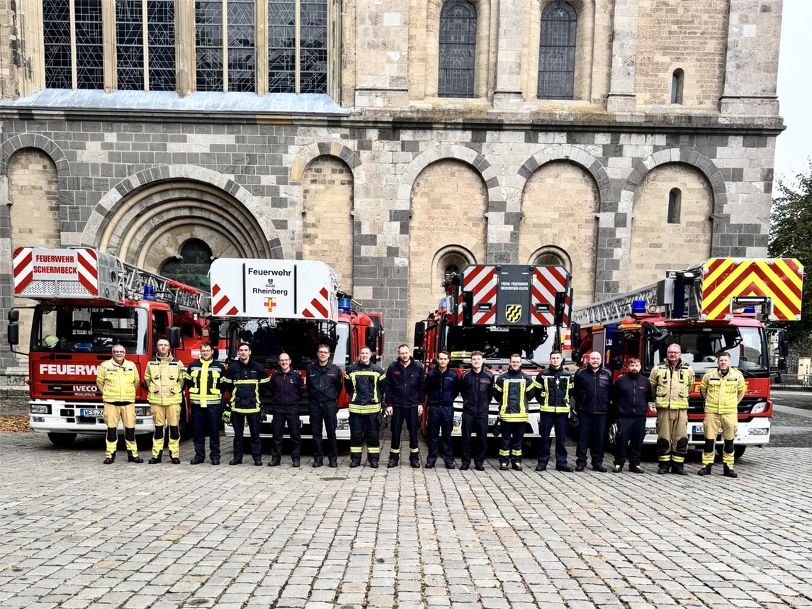 Feuerwehr Xanten: Ausbildung zum Drehleitermaschinisten abgeschlossen