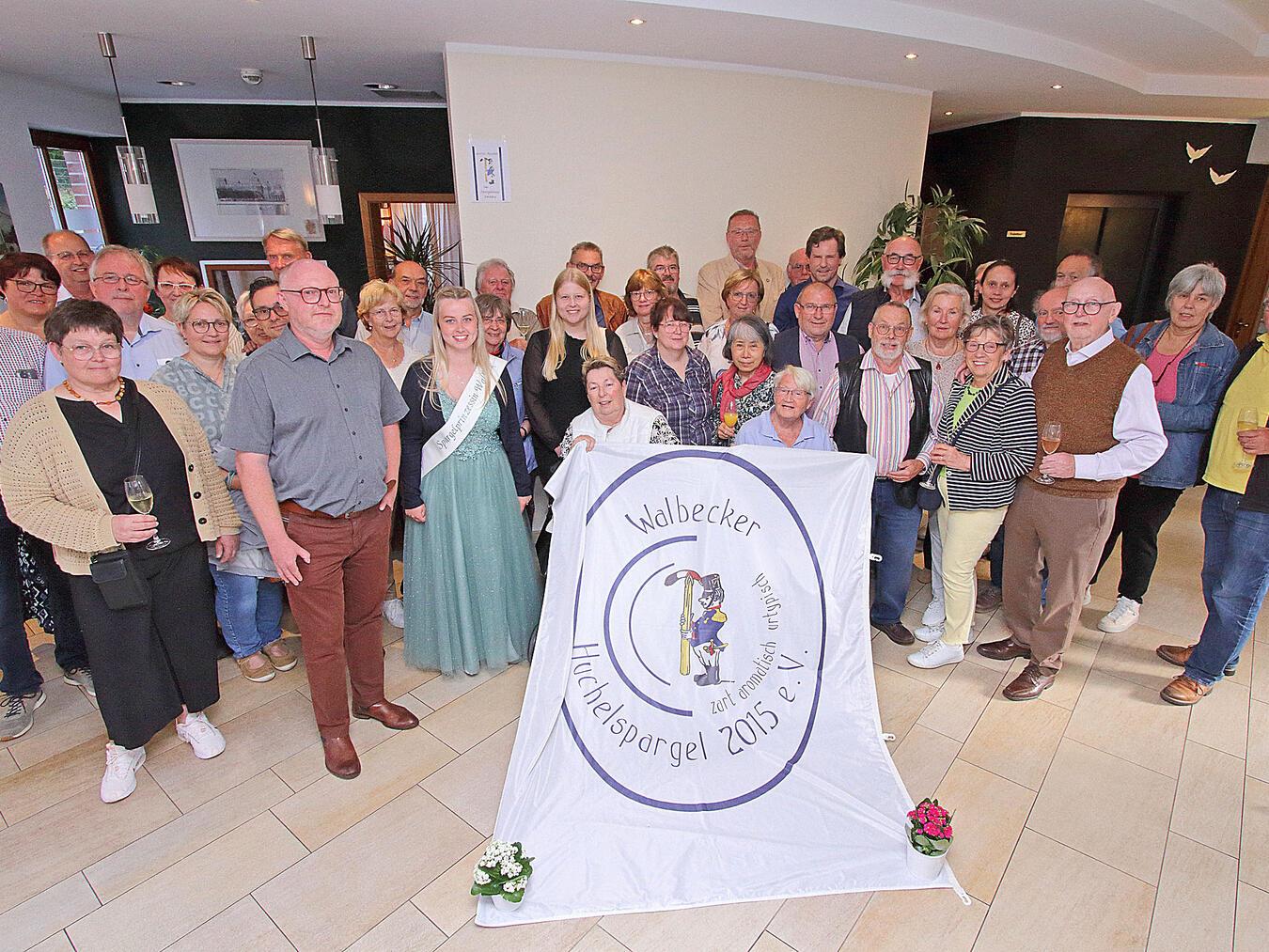 Enkeltochter von August Huchel zu Gast im Spargeldorf 