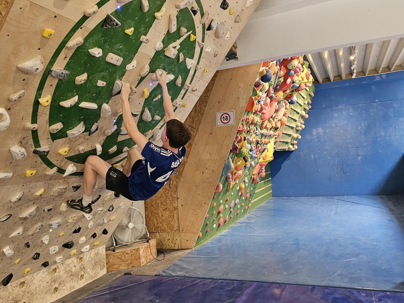 Kliff Boulderhalle feiert fünften Geburtstag 
