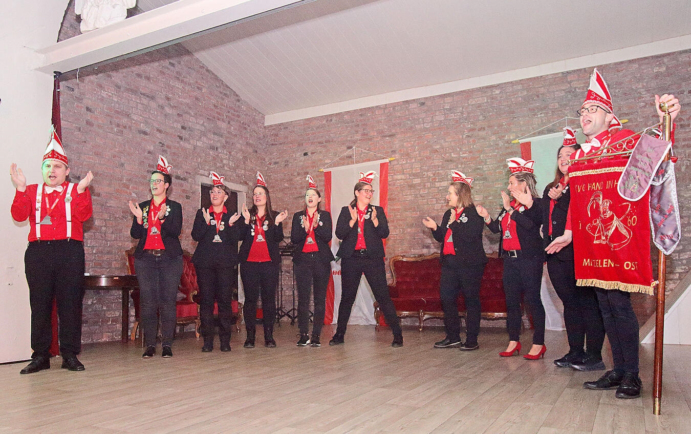 Sessionseröffnung und Abschied in Menzelen