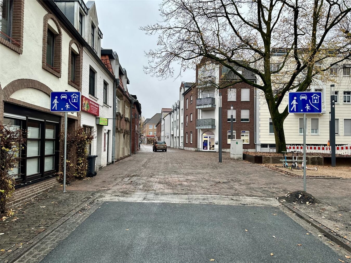 Hülser-Kloster-Gasse und –Straße sind wieder für den Verkehr freigegeben