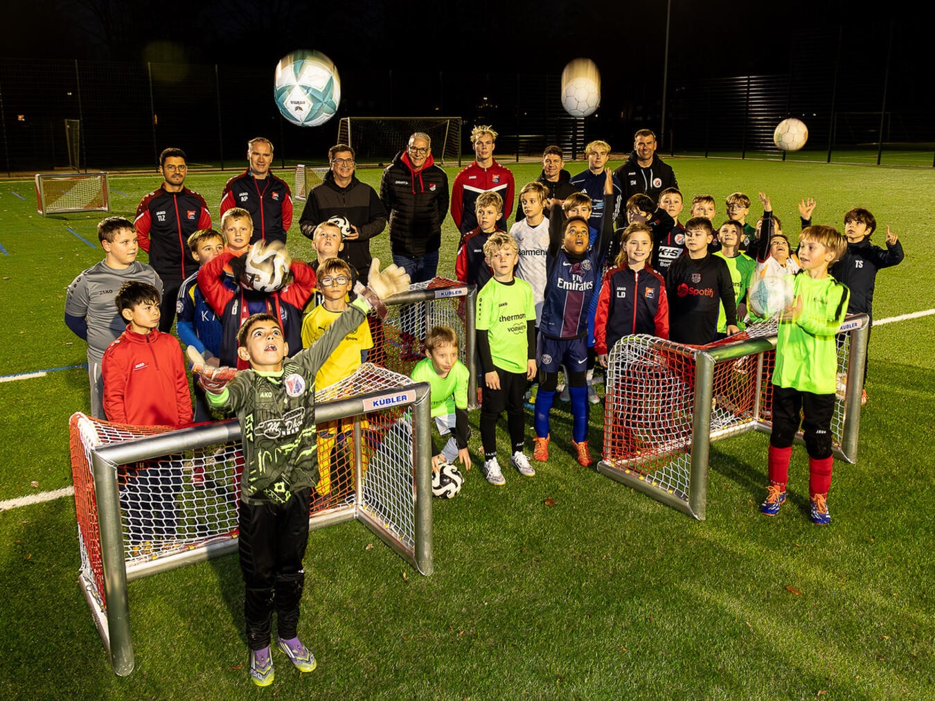 Vorweihnachtliche Geschenke für den TuS Borth 