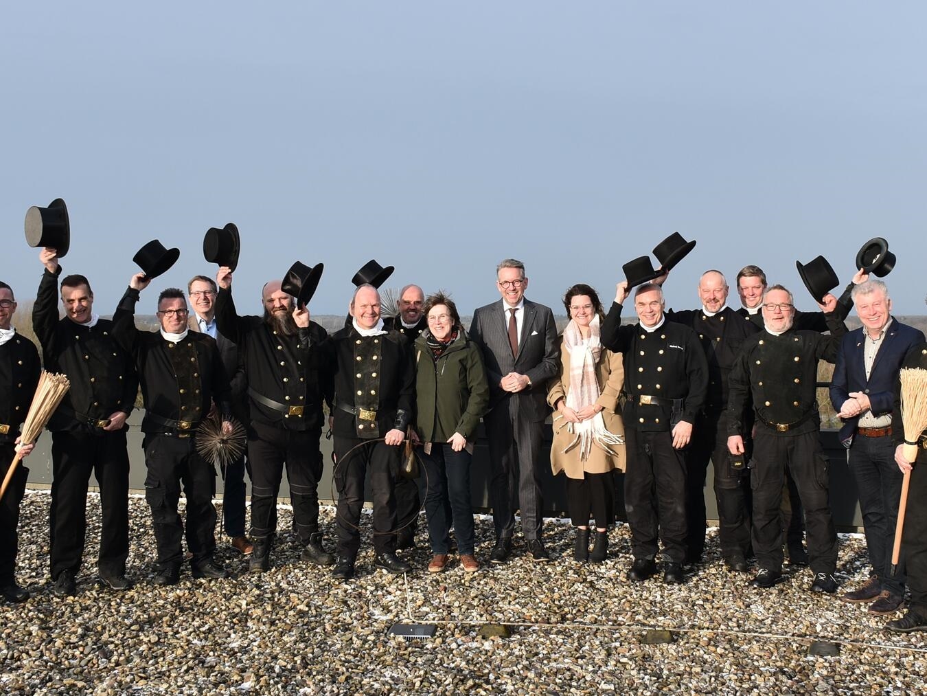 Traditioneller Neujahrsgruß der Schornsteinfeger im Weseler Kreishaus 