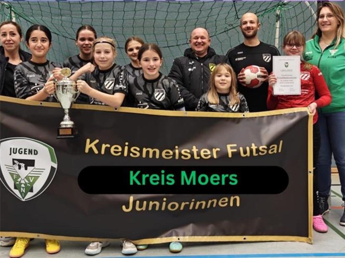 U13-Mädchen des Büdericher SV gewinnen die Futsal-Kreismeisterschaft