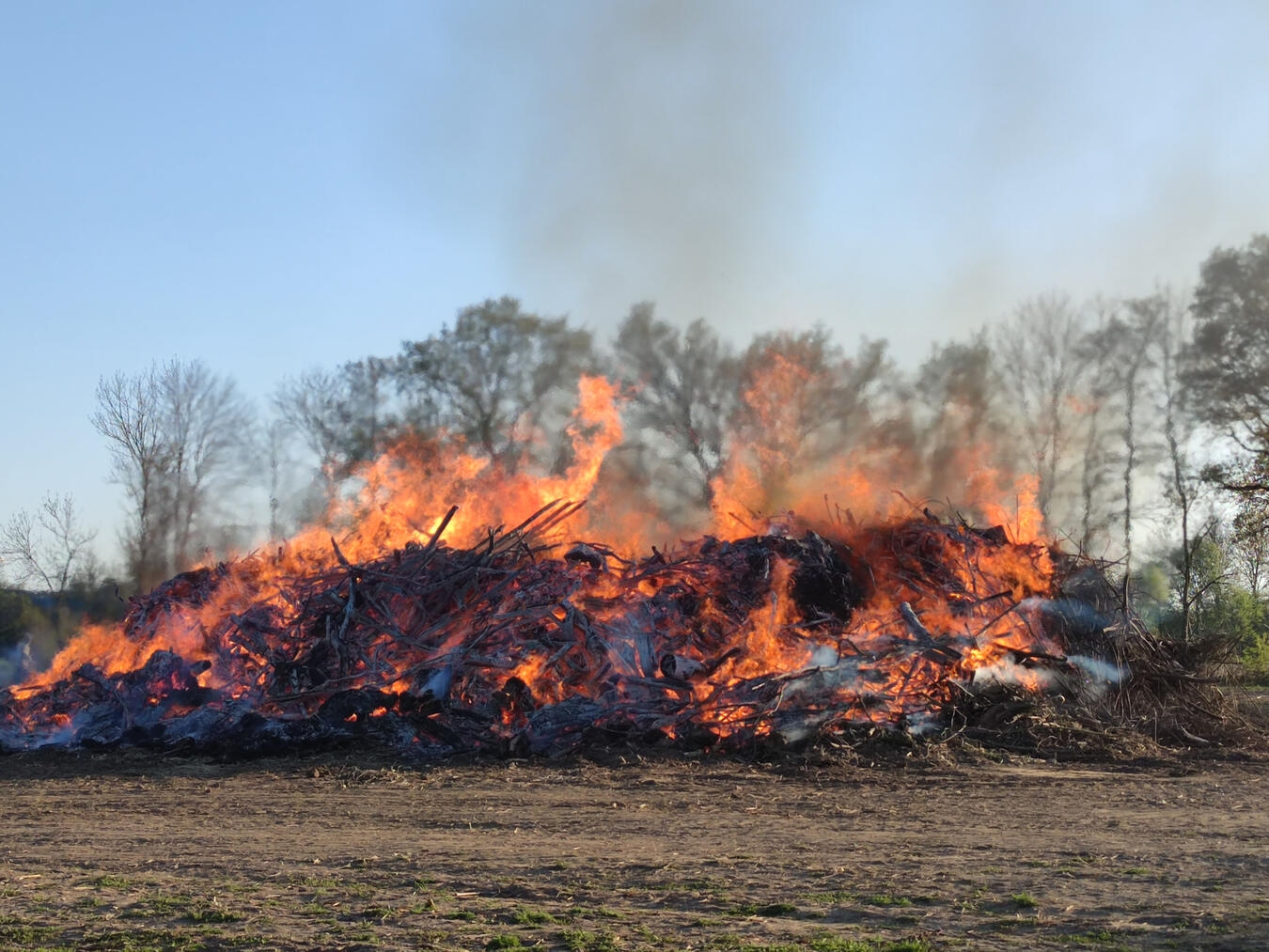 Gemeindejugendring Weeze lädt zum Osterfeuer ein 