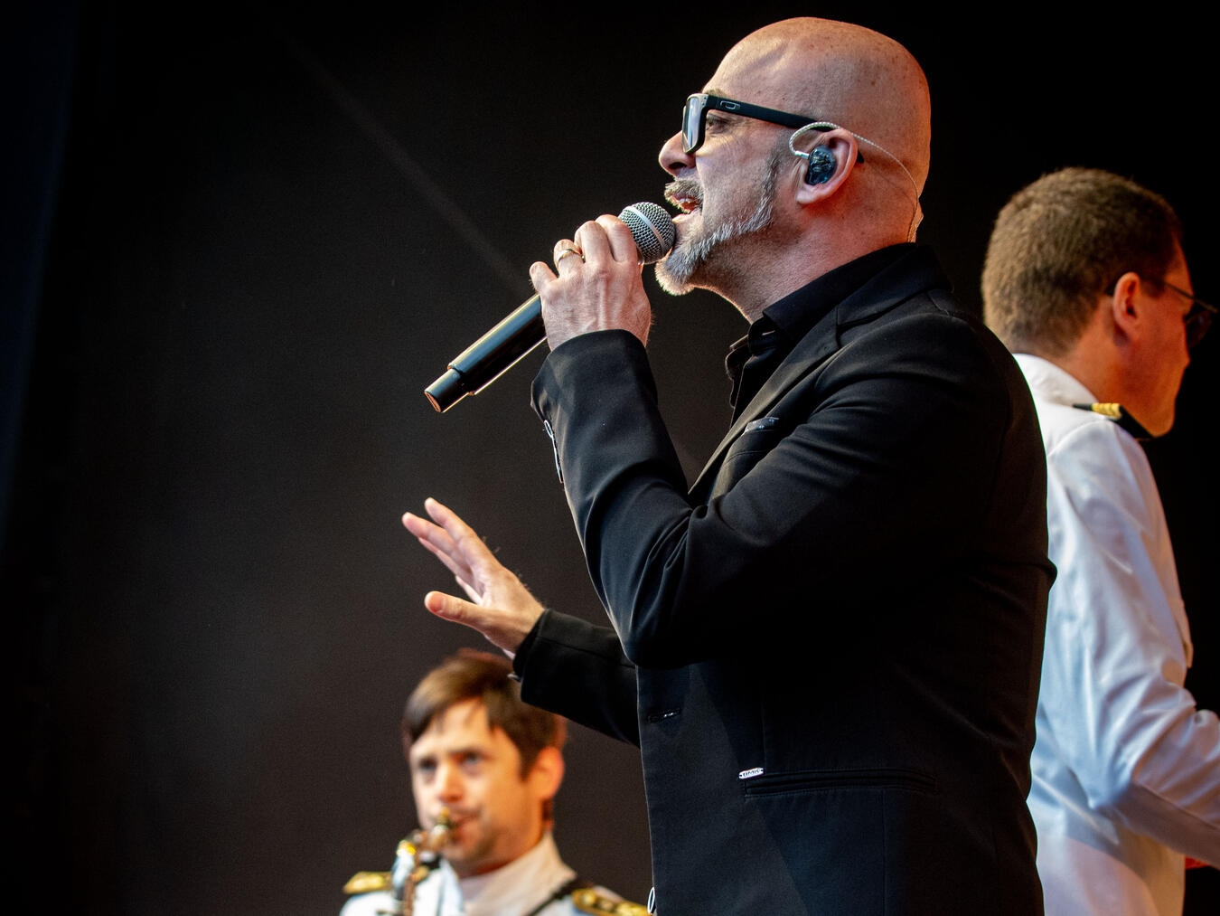 Big Band der Bundeswehr begeistert mit Swing, Rock und Pop auf dem Xantener Marktplatz 