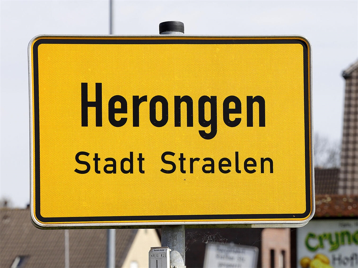 Zwei Entwürfe für Hochregallager in Herongen werden vorgestellt
