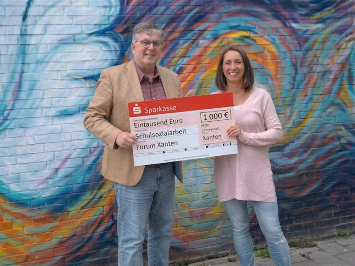 Xanten: Bücherverkauf für die Schulsozialarbeit