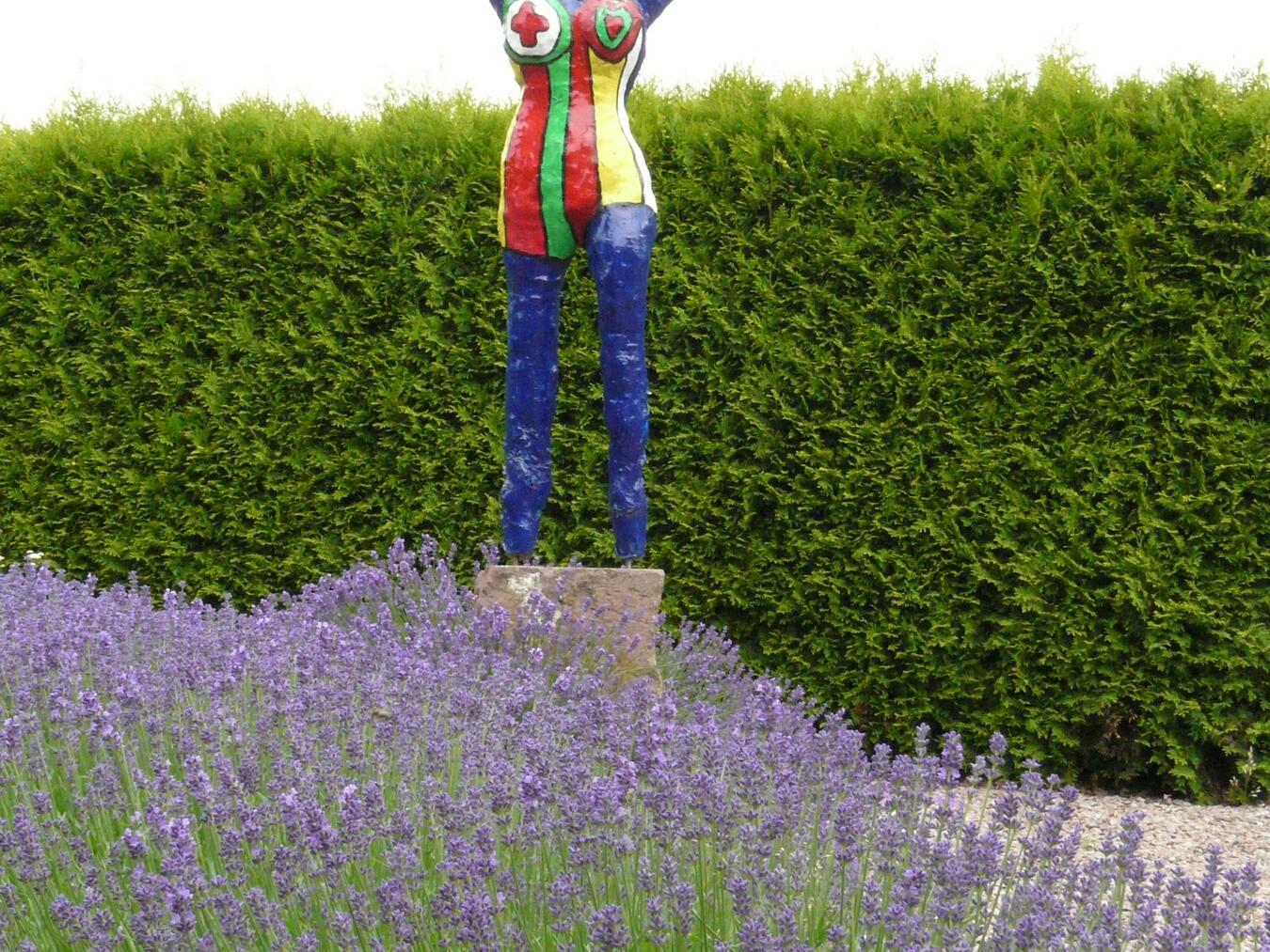 Kunst in Emilies Garten 