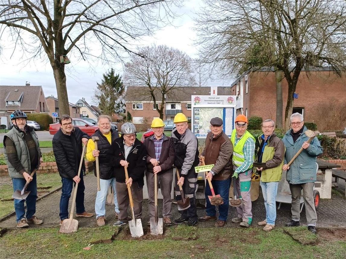 Spatenstich am Veerter Pavillon