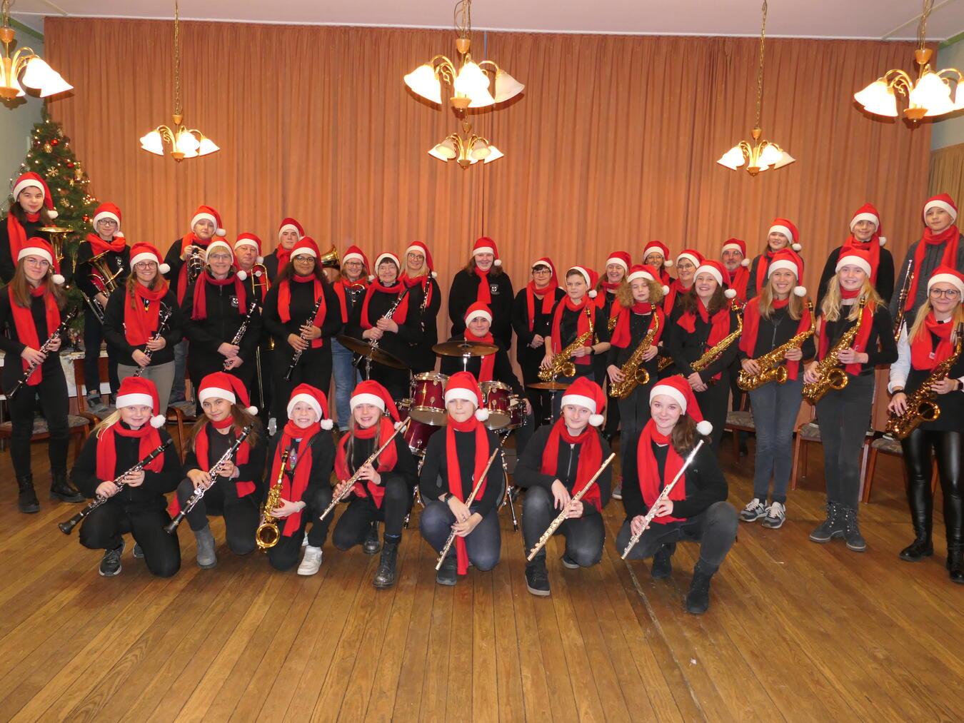 Traditionelle Weihnachtstour des Musikverein Menzelen Traditionelle Weihnachtstour des Musikverein Menzelen