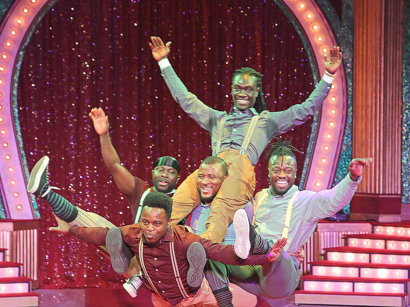 Verblüffende Artistik im Xantener Weihnachtscircus Verblüffende Artistik im Xantener Weihnachtscircus